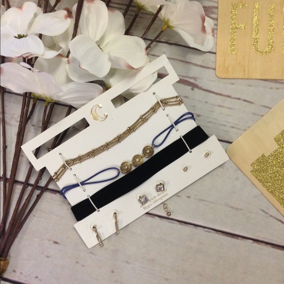 Charming Charlie Jewelry - Free w/ $50 purchase Charming Charlie choker set